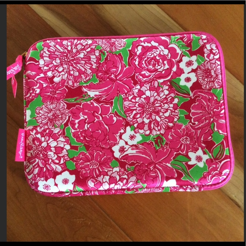 Lilly Pulitzer pink floral computer case 10 x 8 NWOT